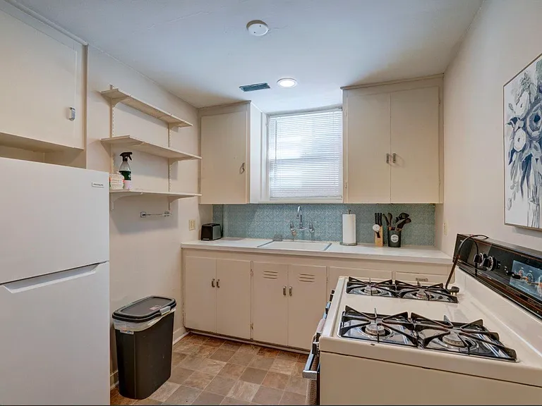 2632 Stevens St — Photo 6