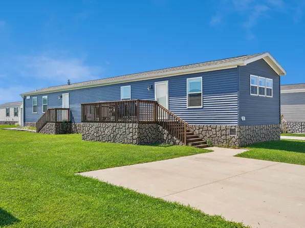 225 Hogan St, Nevada, IA 50201