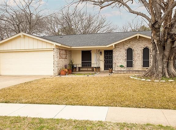 3rd image of 1011 Fairfax Ct