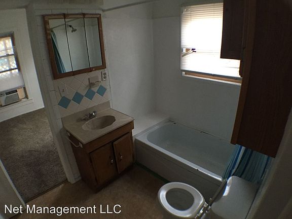 4th image of 132 W Hayes St