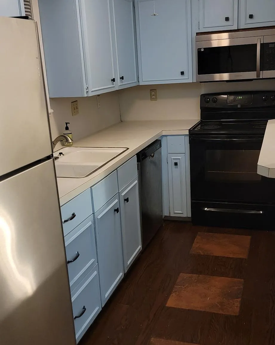 1429 Hawk Tree Dr — Photo 2