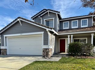 9070 Loganberry Dr, Gilroy, CA