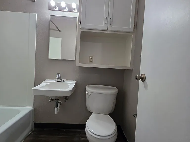 1627 7th St N #4 — Photo 9