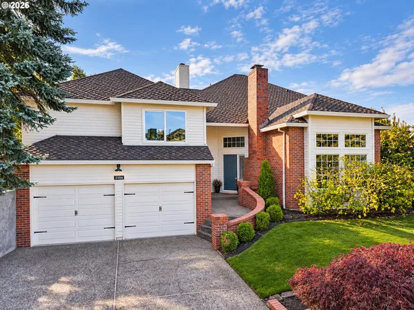 2104 Club House Dr, West Linn, OR 97068