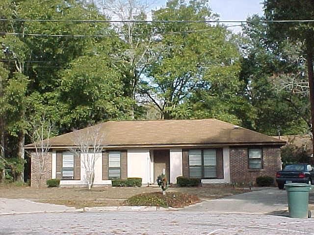 1st image of 4012 Leesbury Dr