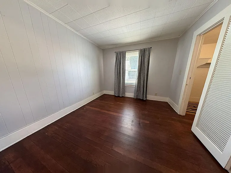 1320 E Colton Ave — Photo 13