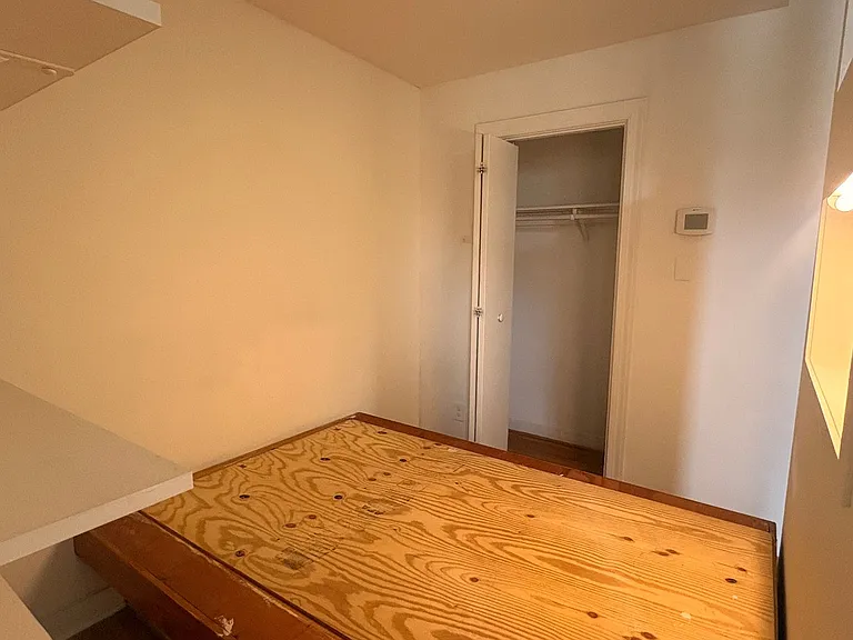 17 W. Preston St — Photo 5