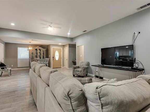 5th image of 1201 Mayfield Ave
