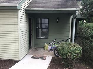 912 Woodbridge Commons Way, Iselin, NJ 08830