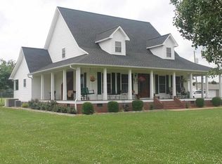 717 Rob Mason Rd, Murray, KY 42071