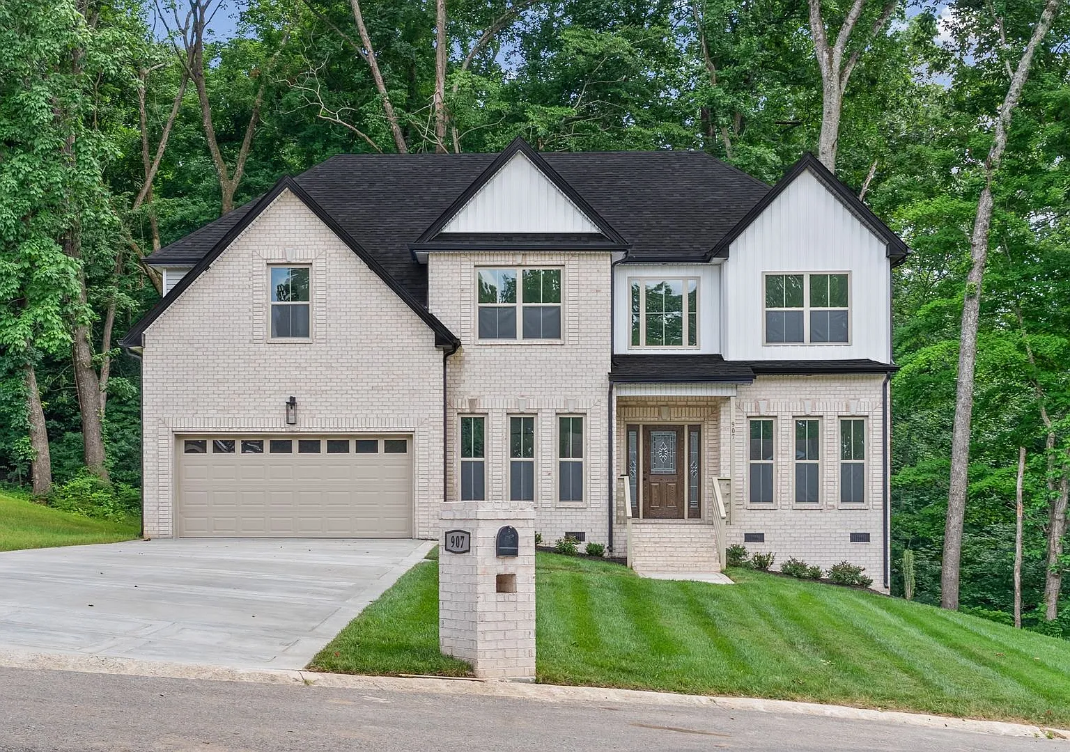 New Construction! 4 bed/2.5 Bath in Sango! — Photo 1