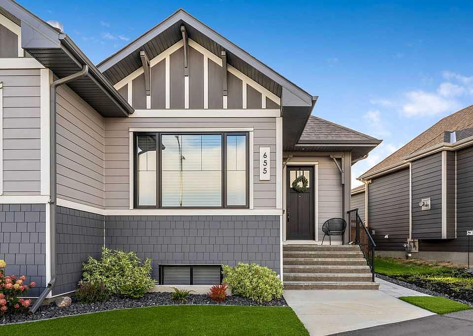 1st image of 655 E Marine Dr SE