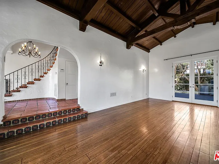 333 S Roxbury Dr — Photo 26
