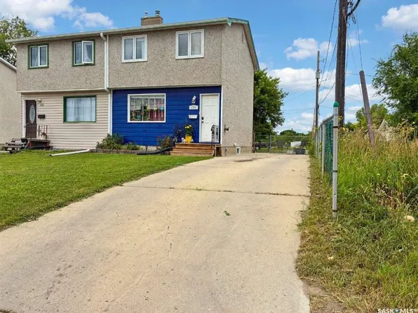 4324 3rd AVENUE N, Regina, SK S4R 0X2