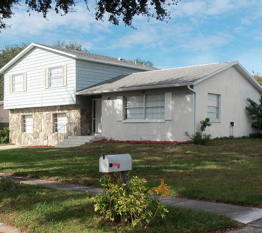1st image of 840 Berkshire Dr