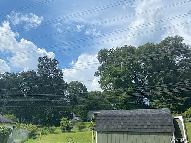 2nd image of 205 Blackwater Dr