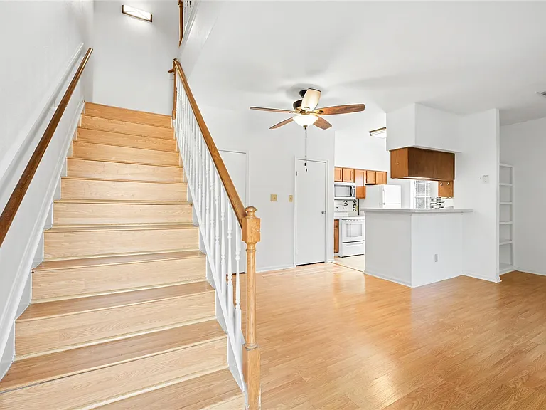 7575 Cambridge St #1304 — Photo 11