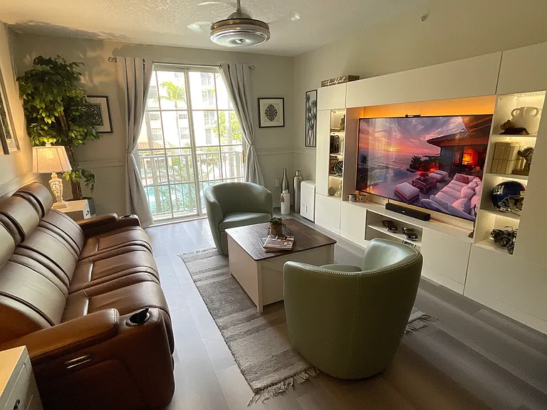 780 S Sapodilla Ave #210 — Photo 8