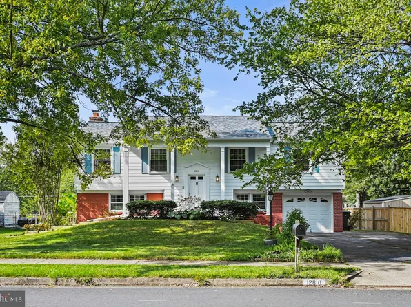 12810 Point Pleasant Dr, Fairfax, VA 22033