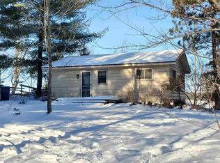 286 W Mip Anaq Rd, Gillett, WI 54124