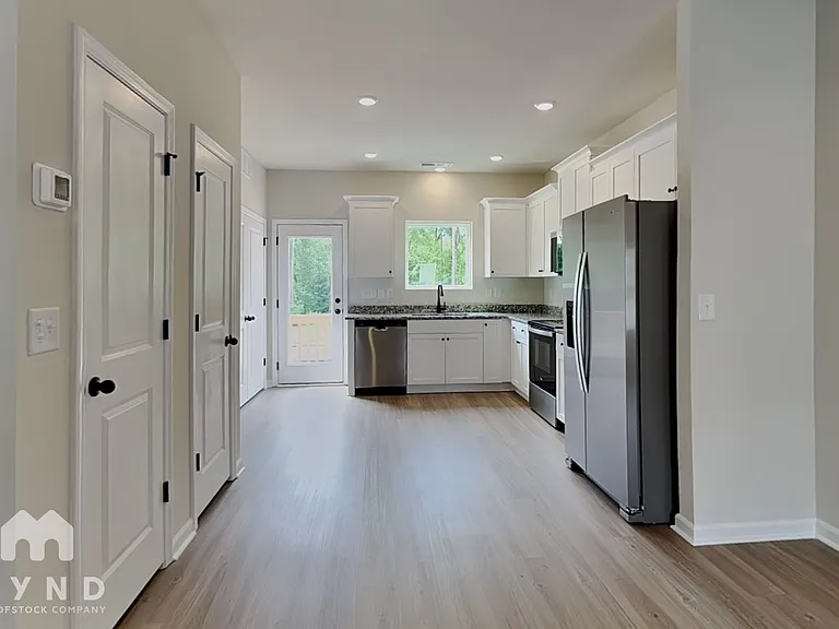163 Seville Way #- — Photo 3