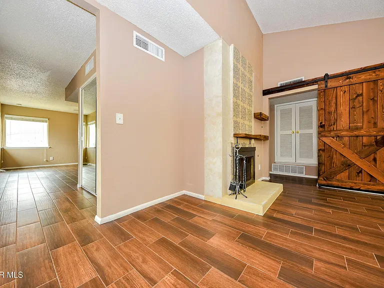 10348 Darin Rd — Photo 17