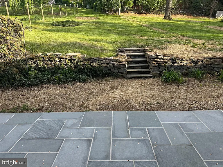 713 Woodfield Rd — Photo 23