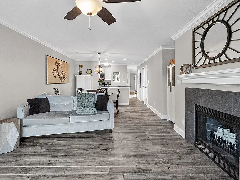18695 Vineyard Point Ln — Photo 8