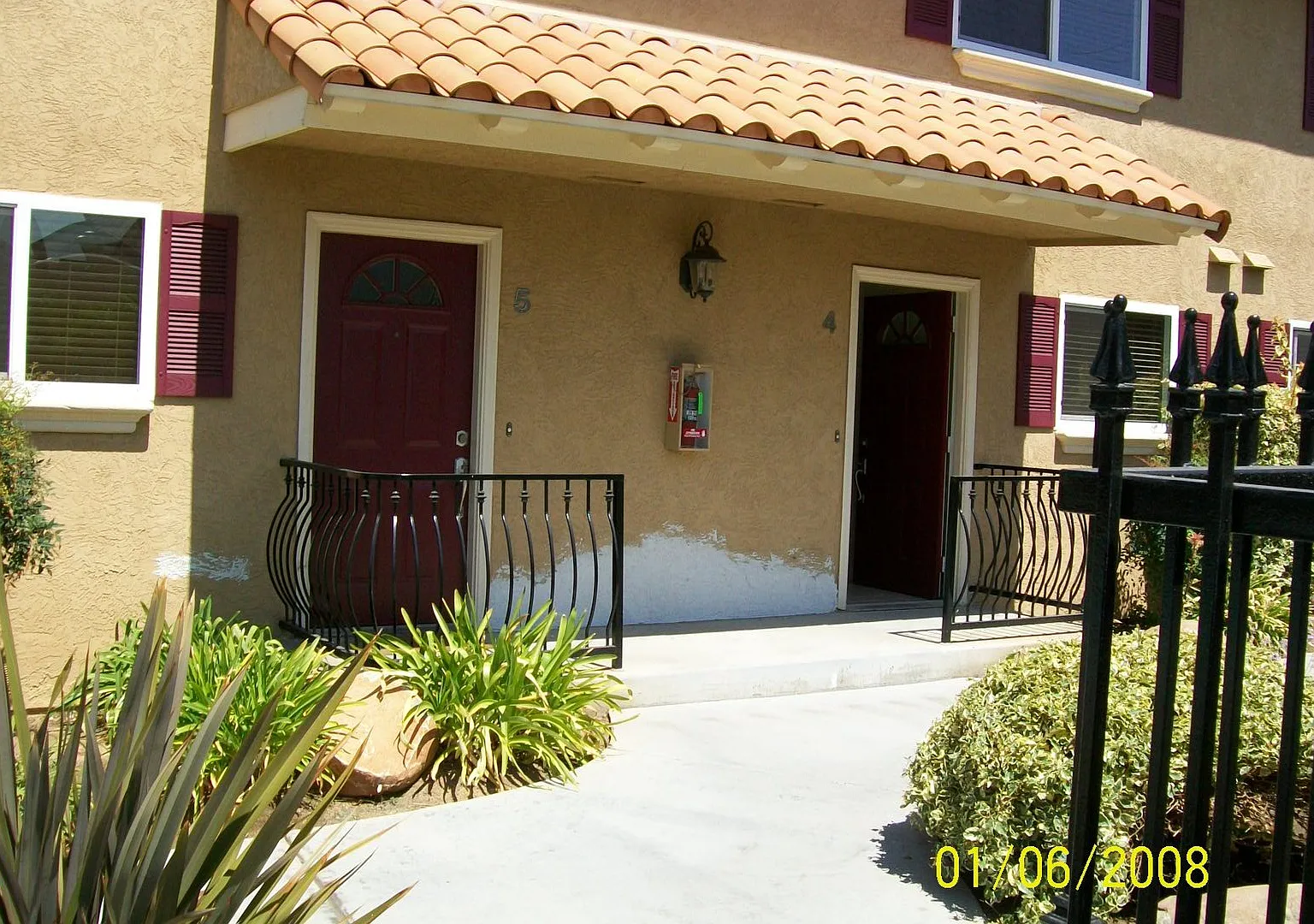 2 Bed 1.5 Bath Condo — Photo 1