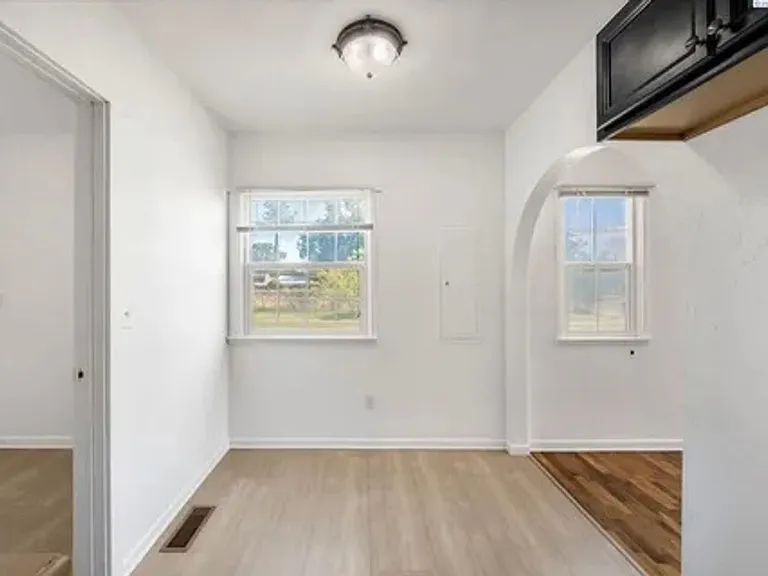 1244 W 1st Ave — Photo 8
