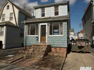 115 Pilgrim Pl, Valley Stream, NY 11580