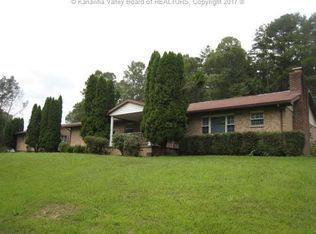 4292 Greenview Rd, South Charleston, WV 25309