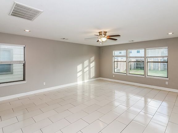 5th image of 18427 Westgate Pasture Ln