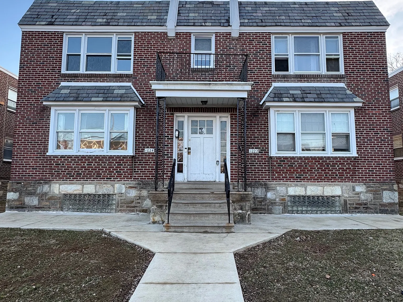 2 bed, 800 sqft, $1,500 — Photo 1