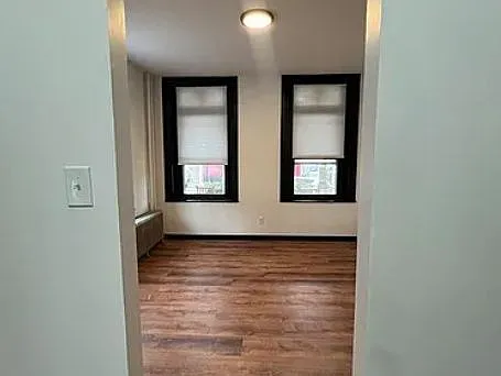 31 W James St #1F — Photo 6