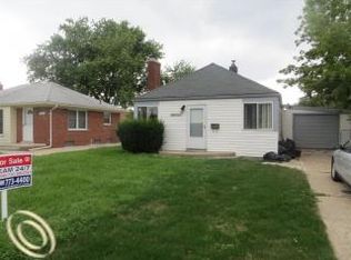 25857 Rose St, Roseville, MI 48066