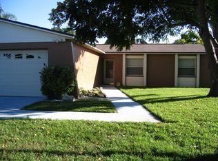 6485 Cedarbrook Dr, Pinellas Park, FL 33782