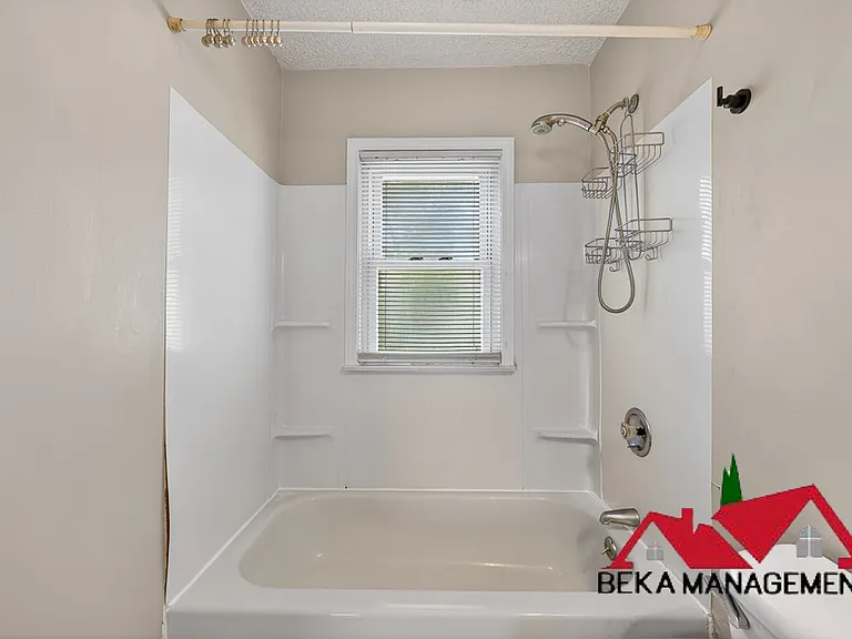 4924 Howe Rd — Photo 7