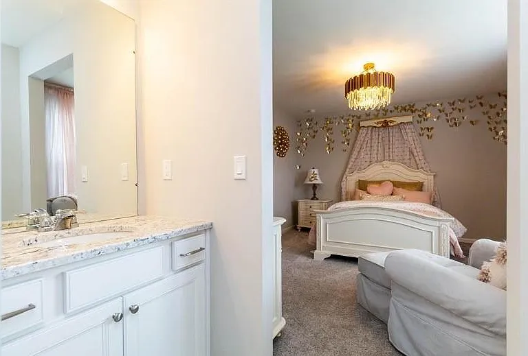 1127 Longspur Blvd — Photo 36