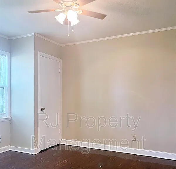 732 S Greer St — Photo 12