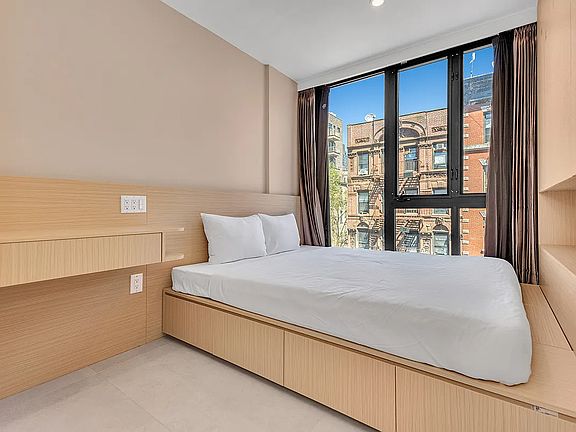 4th image of 32 Rutgers St #403
