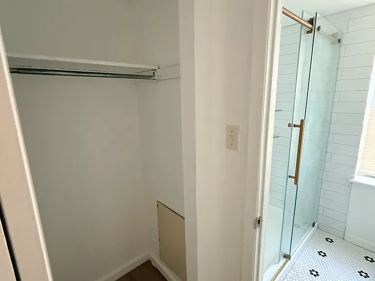 252 S 10th St #3R — Photo 5