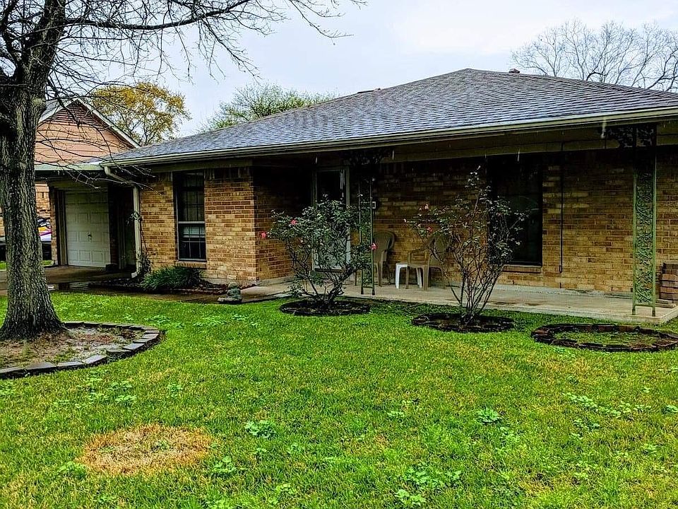 1st image of 1009 N Kaufman Dr