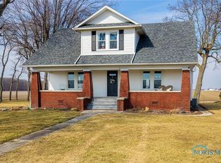 8280 Linwood Rd, Bowling Green, OH 43402