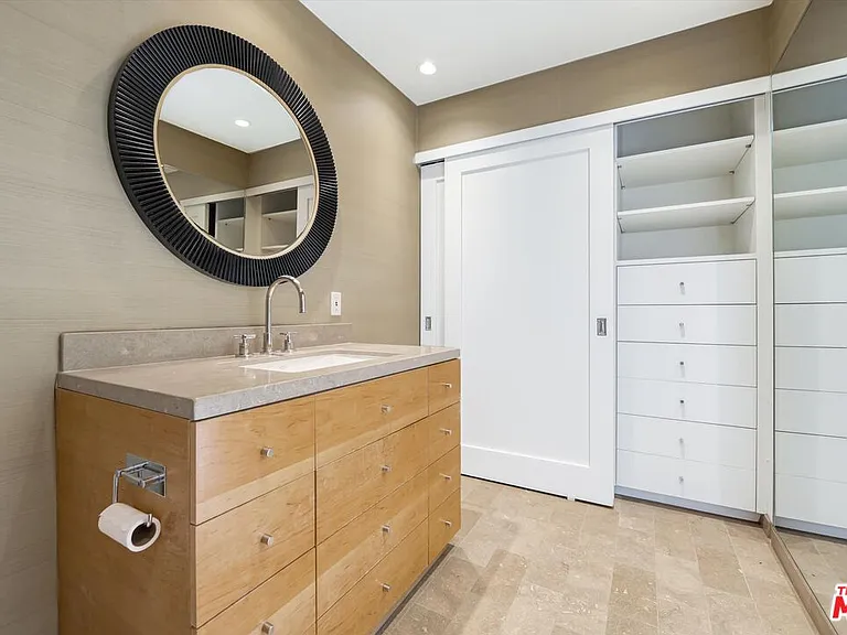 6789 Shearwater Ln — Photo 14