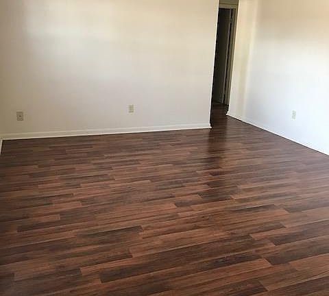 2nd image of 340 Flora Dr