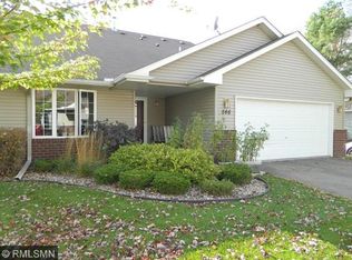 846 Matthew Dr, Chaska, MN 55318