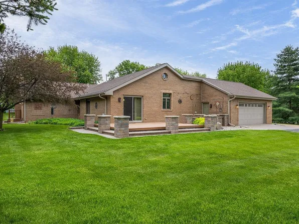 8131 E Creek Road, Janesville, WI 53546