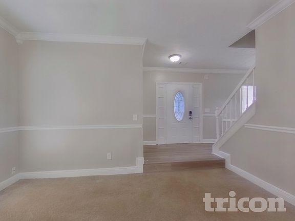 3rd image of 6387 Laurel Post Dr