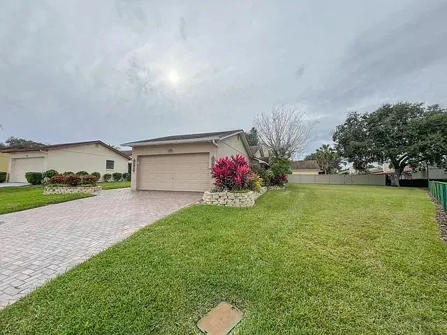 3998 Cypress Lndg S — Photo 14